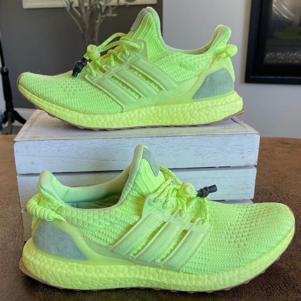 Adidas x Ivy Park Ultraboost OG Hi Res Neon Shoes / Mens Size 9.5